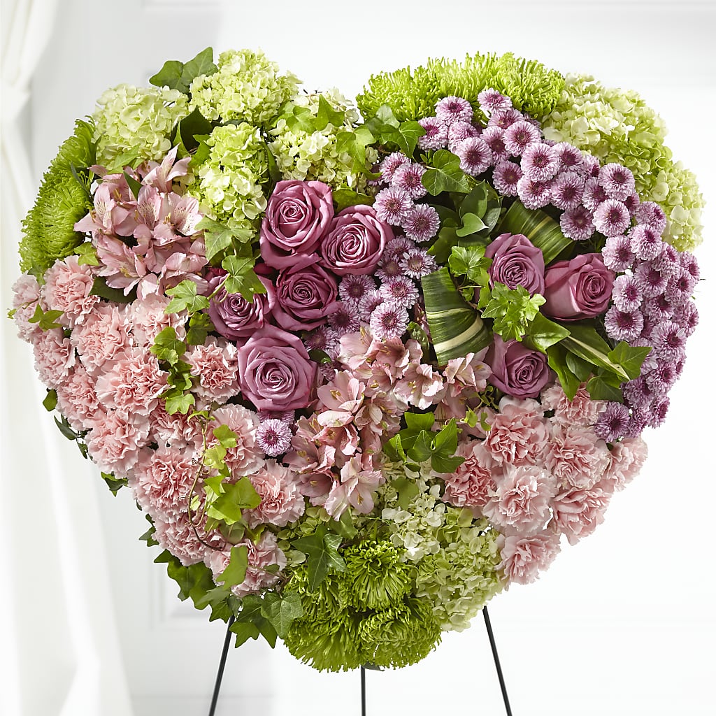 Heartwarming Standing Heart – MARE'S FLOWER SHOP, Las Vegas NV