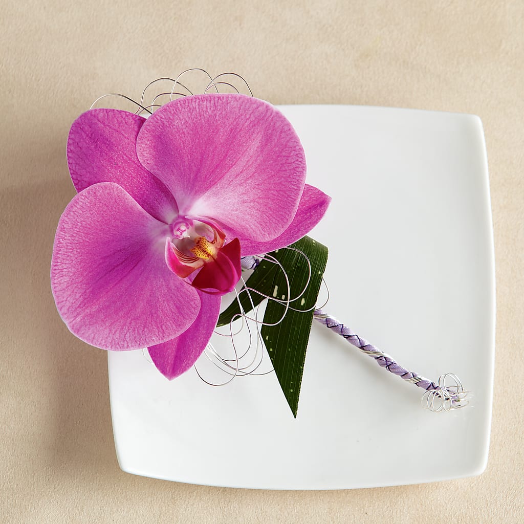 Glorious Boutonniere – MARE'S FLOWER SHOP, Las Vegas NV