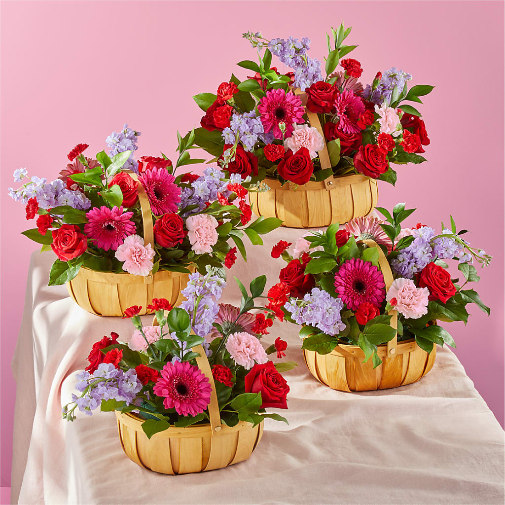 Pink Picnic Basket – MARE'S FLOWER SHOP, Las Vegas NV